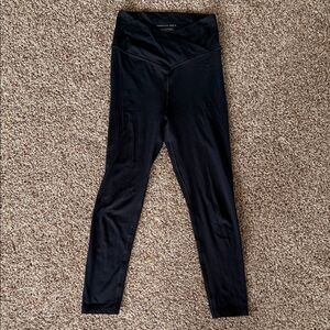 American Eagle Lightweight Everything Legging 7/8 length black size Small